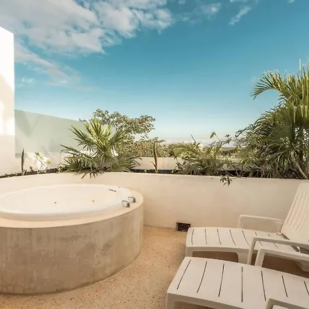 Condo In Tulum, Pool, Jacuzzi, 3 Beds